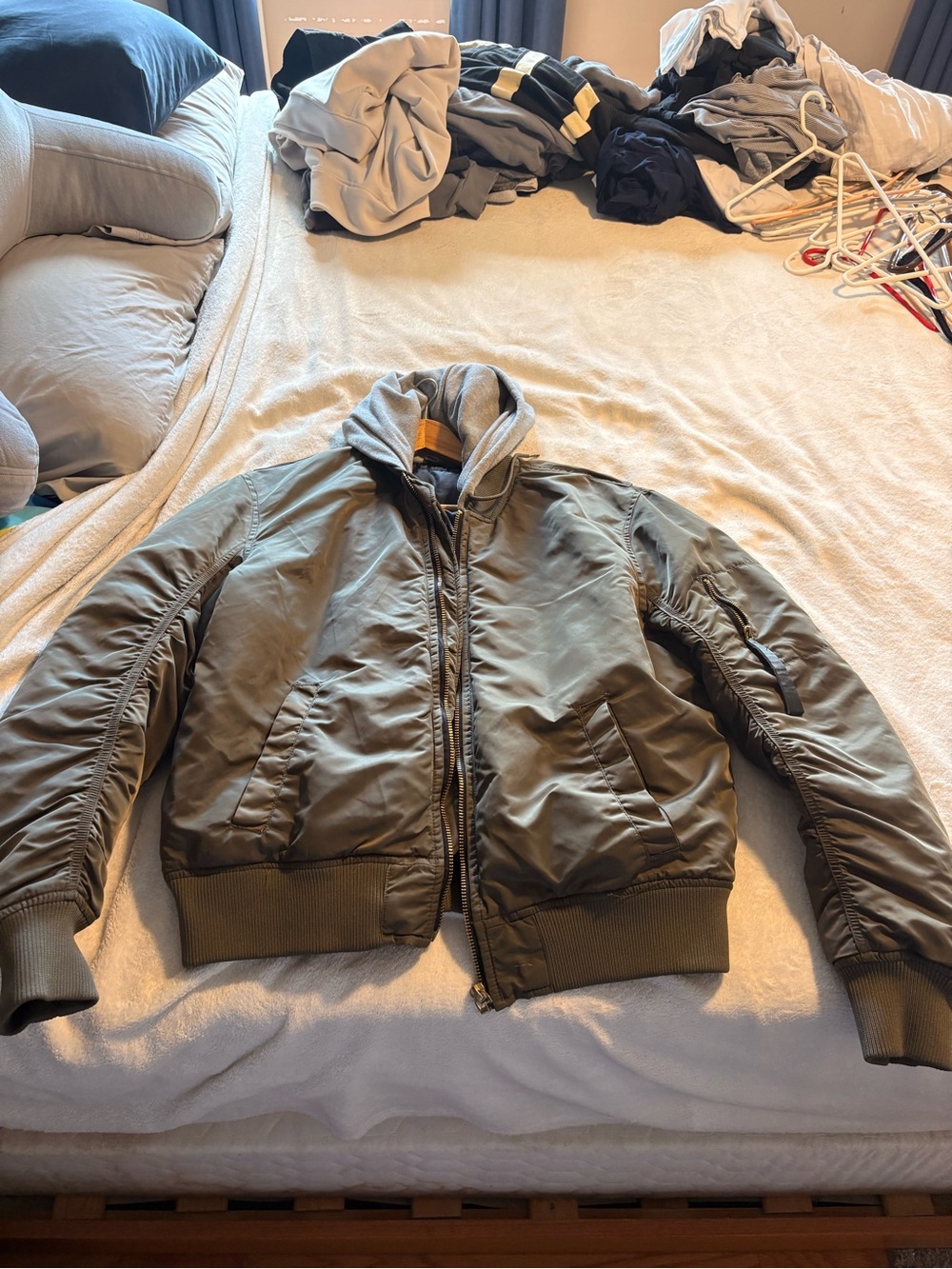 ASOS Men's Olive Green Bomber Jacket - Classic Windproof Coat